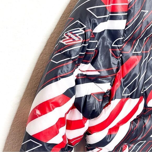 🍋 Superdry • Men’s Puffer Jacket in Bold Red and Black Stripe Pattern Size M - Picture 3 of 8